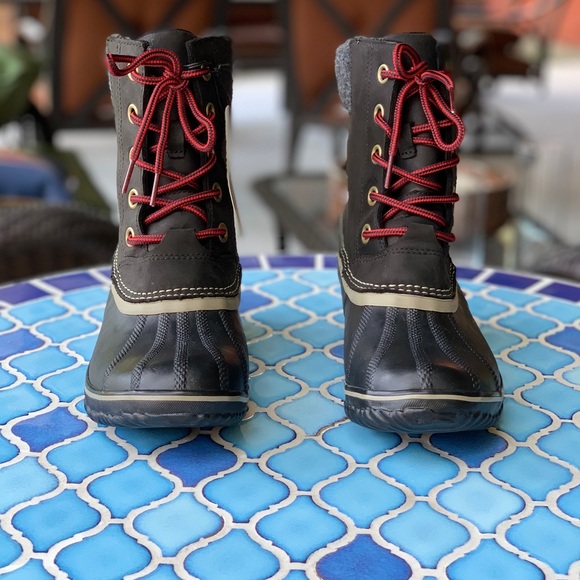 NEW Sorel Waterproof Boot - Picture 3 of 6